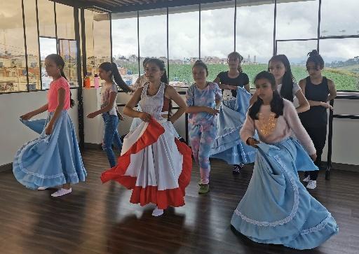 Formación danza folclorica